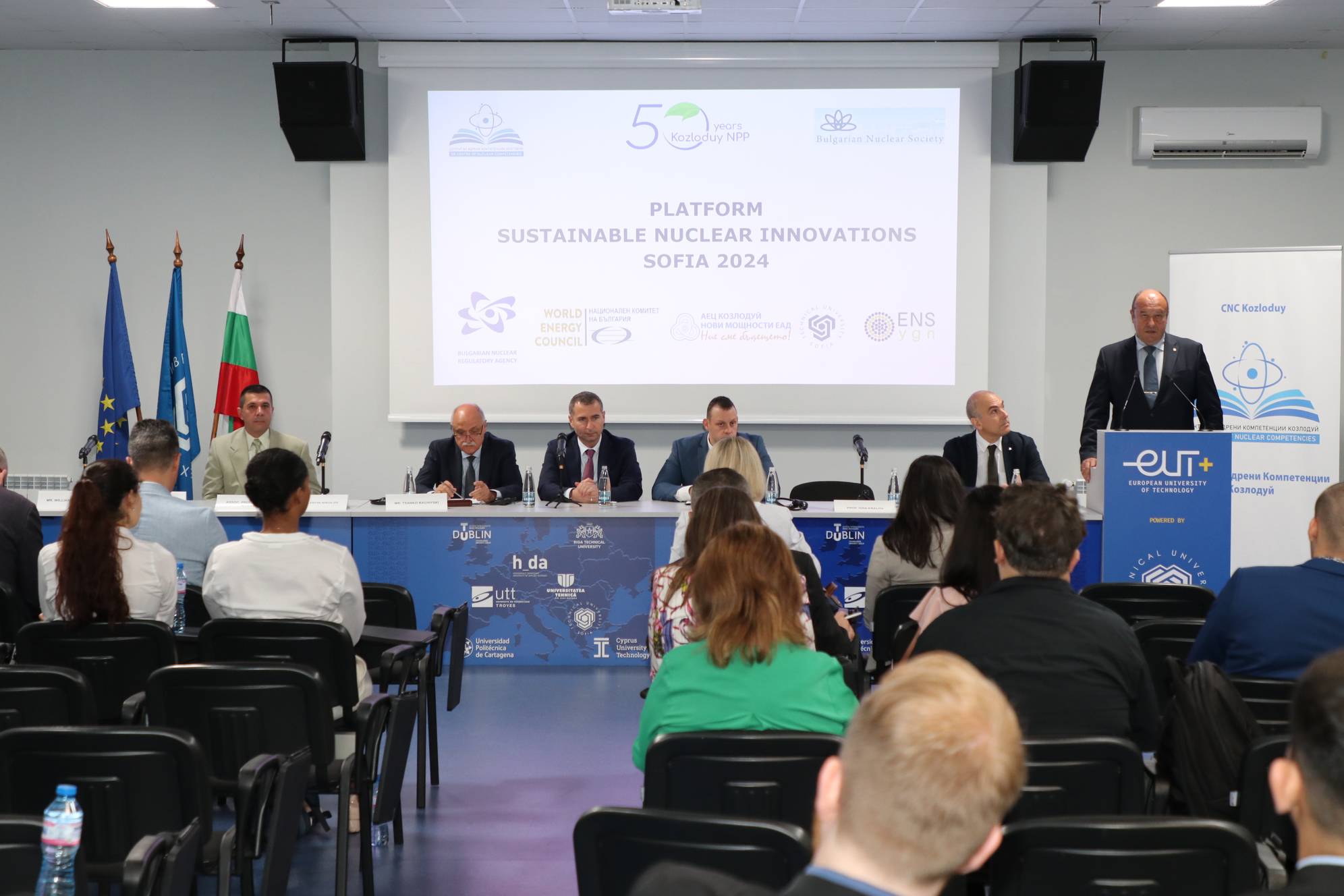  Говори ректорът на Технически университет-София проф. дн инж. Иван Кралов 